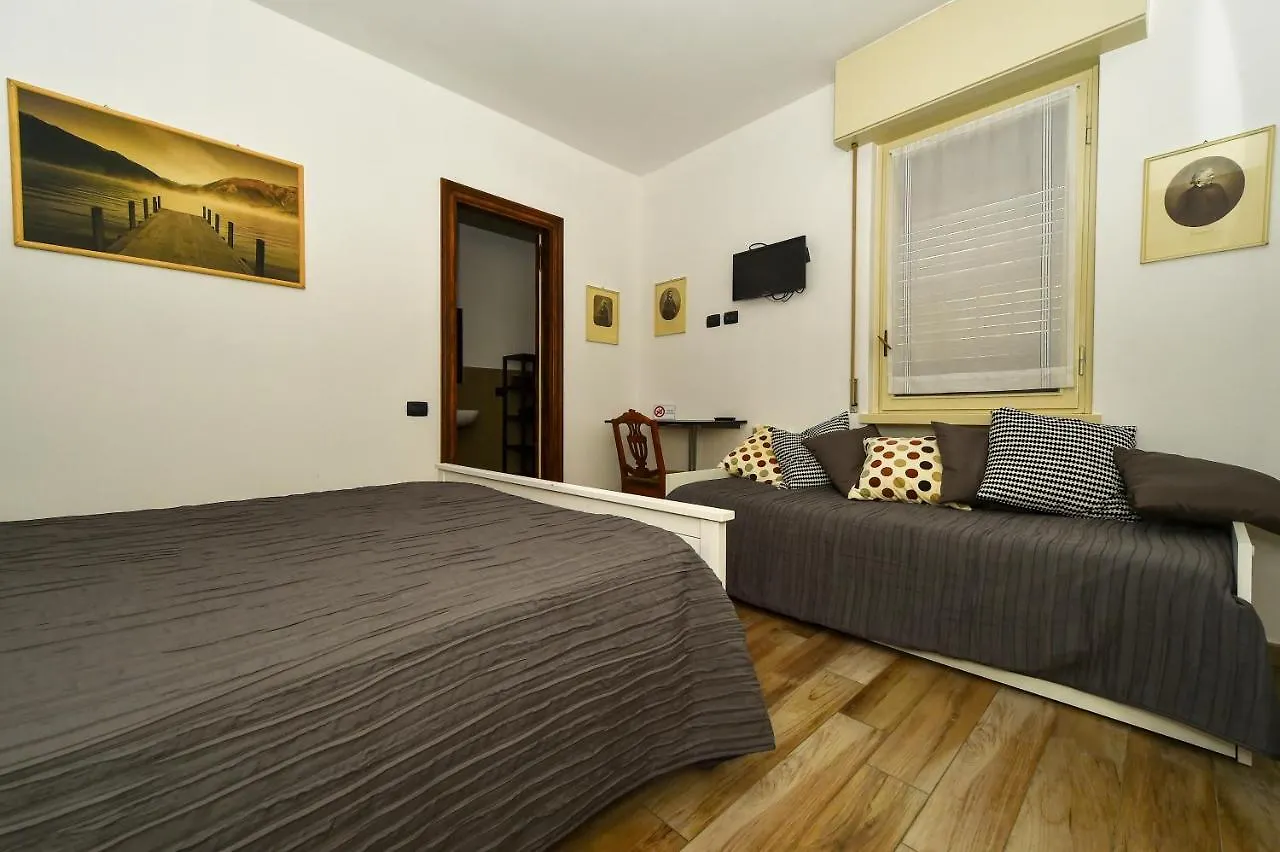 B&B Le Terrazze Su Salo Roe